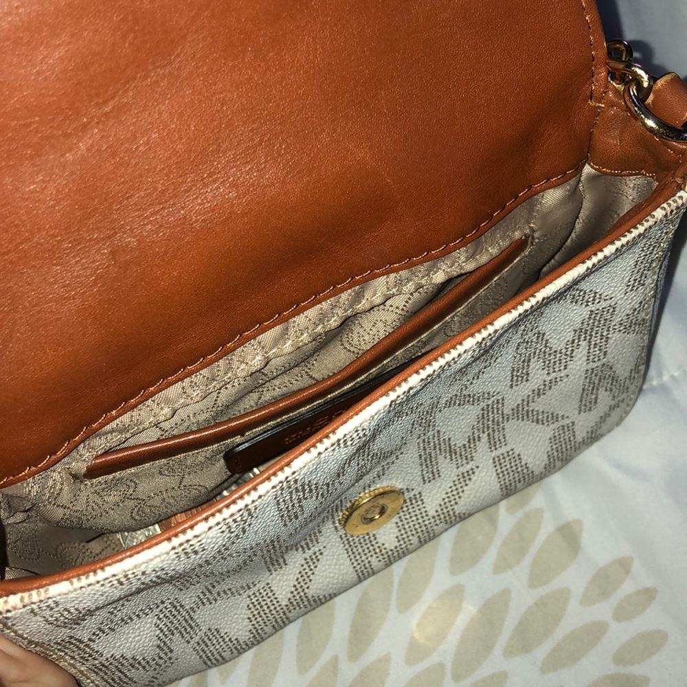 Michael Kors crossbody bag - Picture 7 of 7